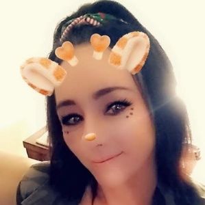 Meet your Posher, Dena